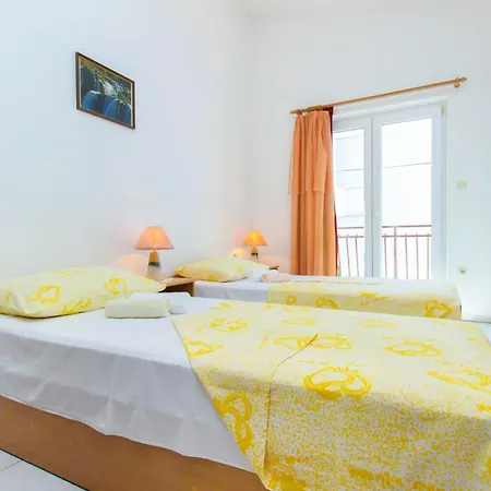 Apartment With A Parking Space Pirovac, Sibenik - 22646