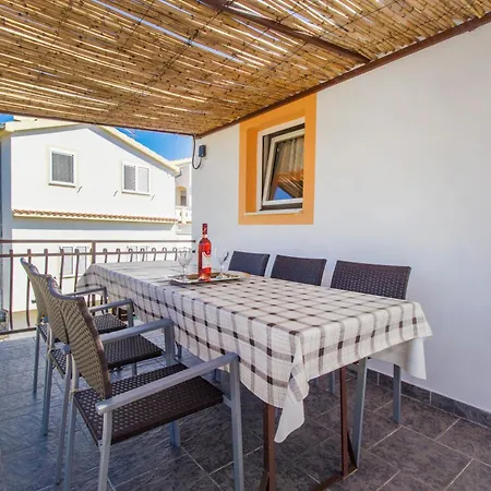 With Parking Space - Sibenik - 22646 Pirovac