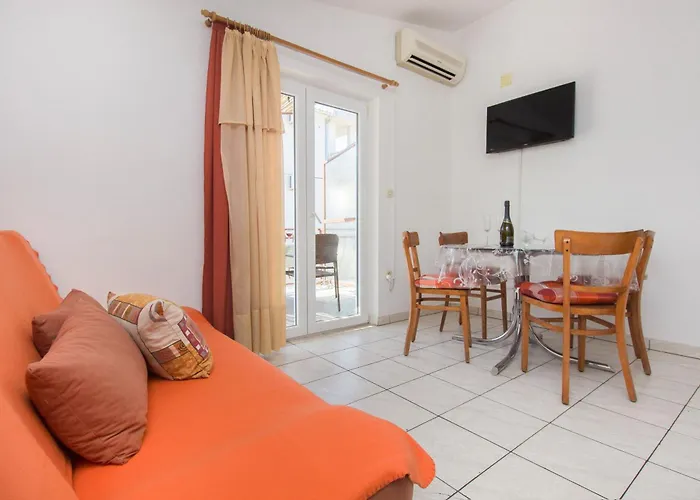 With Parking Space Pirovac, Sibenik - 22646 * Pirovac