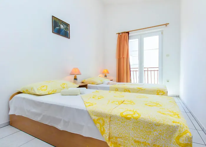 Apartamento With Parking Space Pirovac, Sibenik - 22646